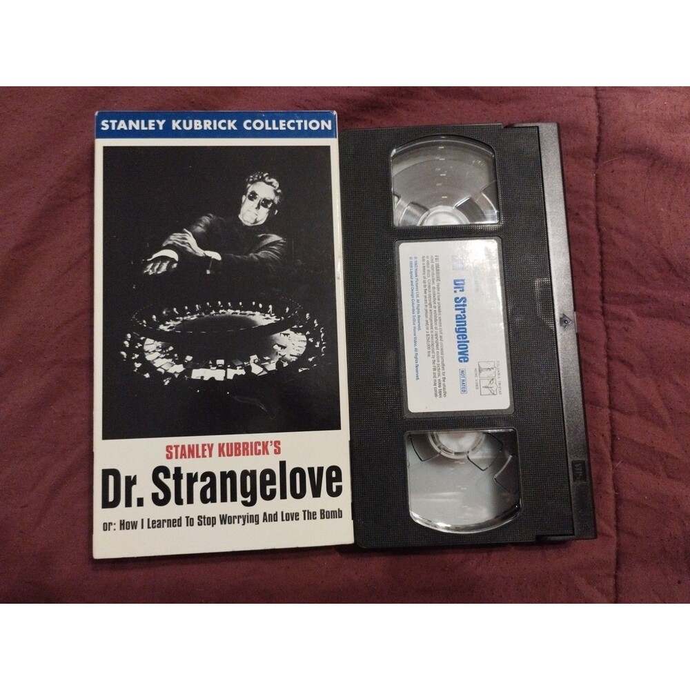 Dr. Strangelove or: How I Learned to Stop Worrying and Love the Bomb - VHS